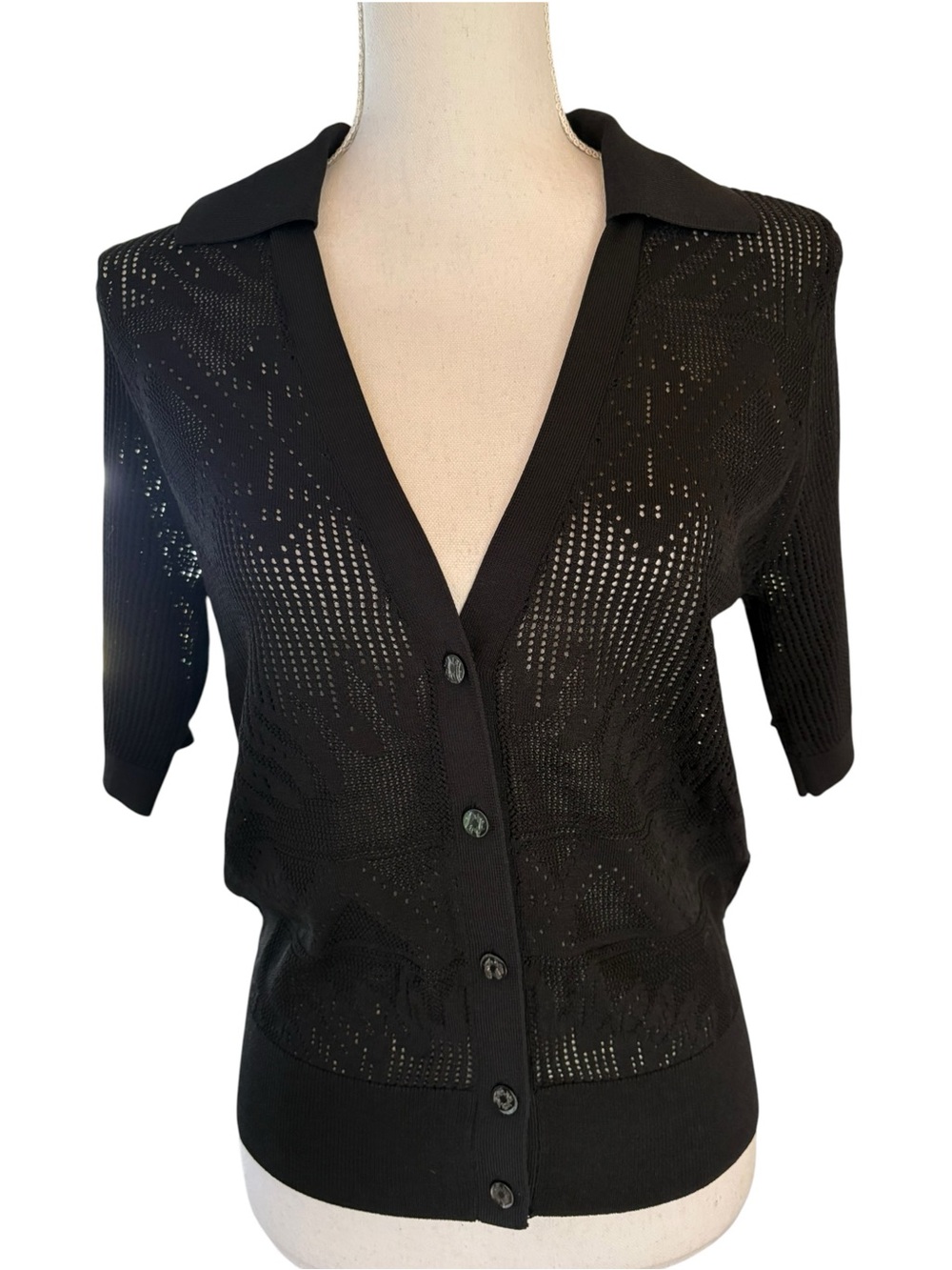 White House Black Market Short Sleeve Lightweight Cardigan Sweater. Size M